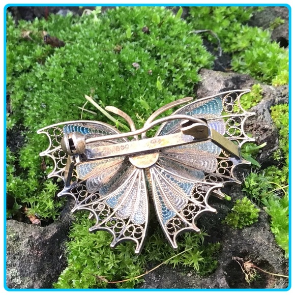 Vintage Butterfly brooch/pin - Picture 4 of 5